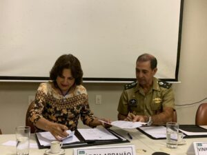 Assinatura de Termo de Execução Descentralizada